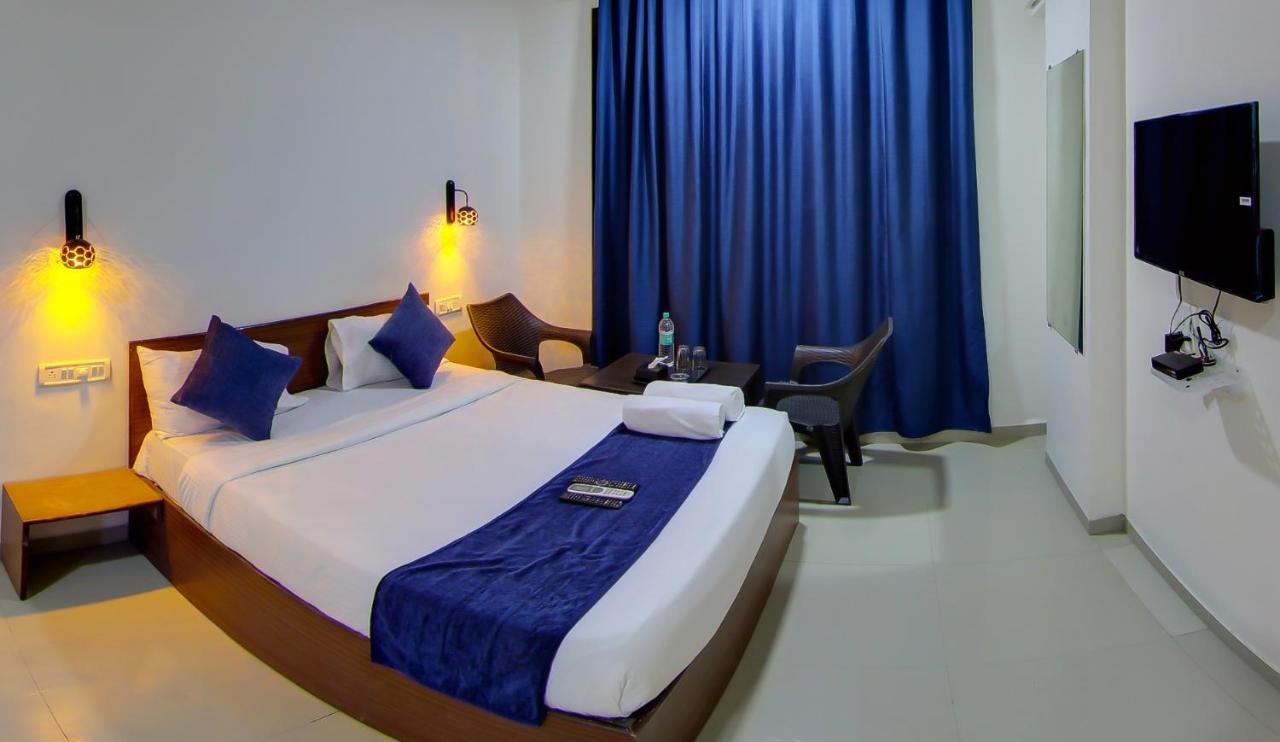 Hotel Rain Sky Inn Lonavala Eksteriør billede