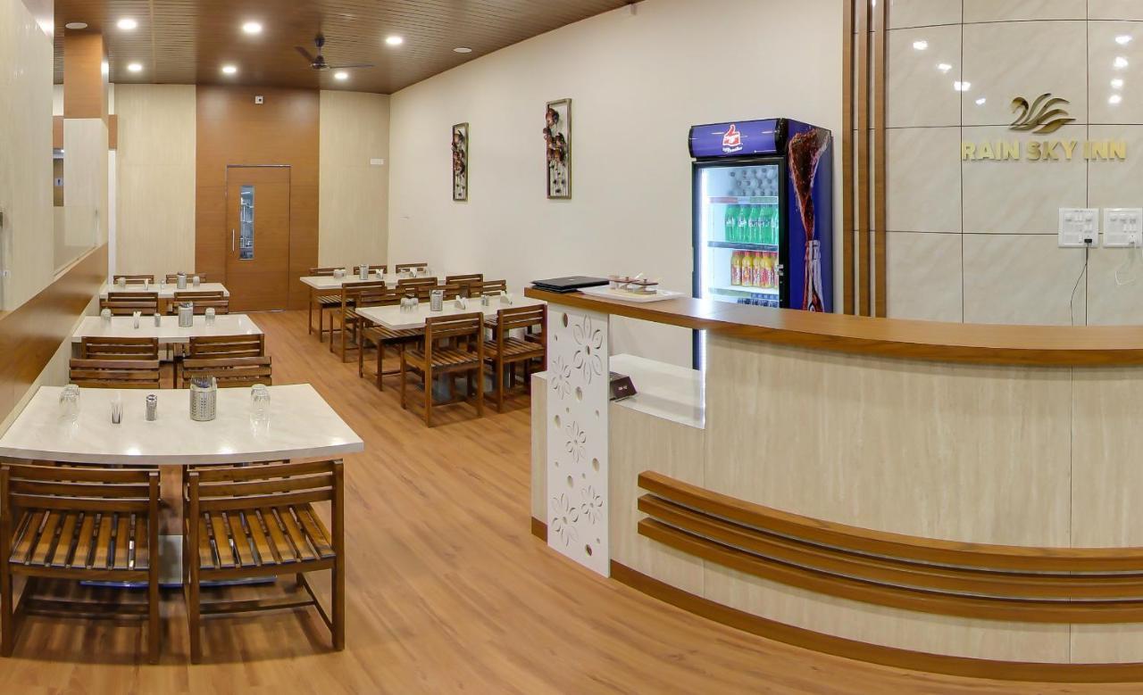 Hotel Rain Sky Inn Lonavala Eksteriør billede