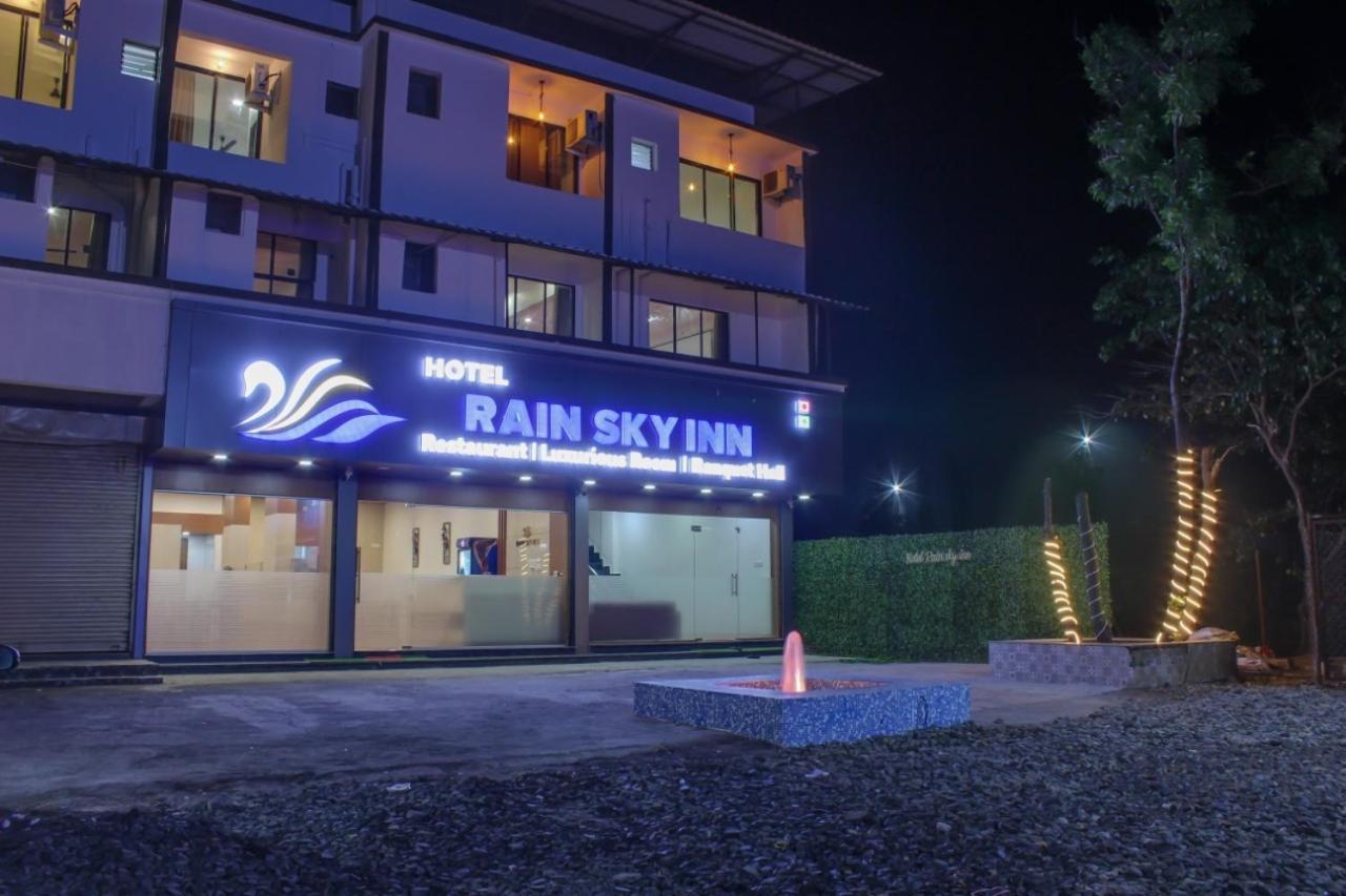 Hotel Rain Sky Inn Lonavala Eksteriør billede
